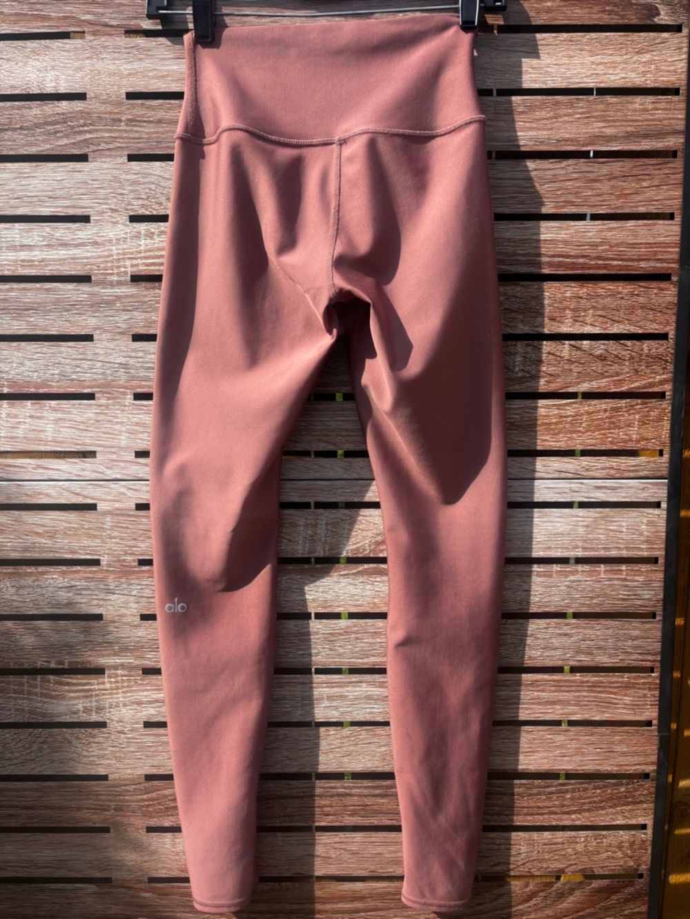 ALO Yoga airlift Chestnut Seamless Leggings - Picture 2 of 5